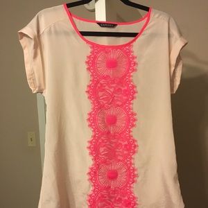 Cute shirt from express! Size S